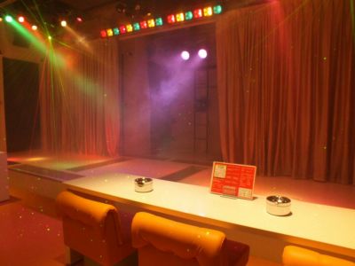 g in Stageʐ^